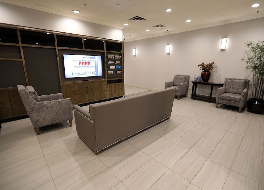 Lobby at Holiday Inn Chicago O'Hare, CHICAGO - IL