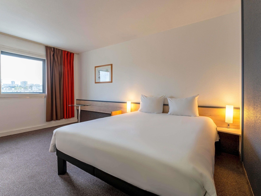 Ibis Paris Pantin Eglise 14/49