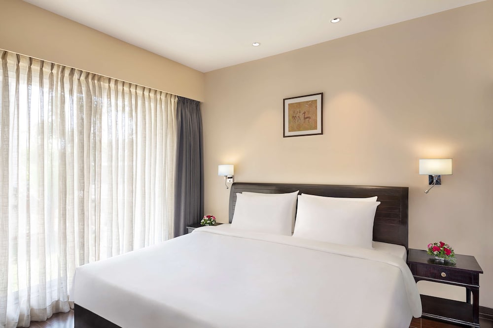 Radisson Blu Plaza Resort & Convention Centre Karjat 17/72