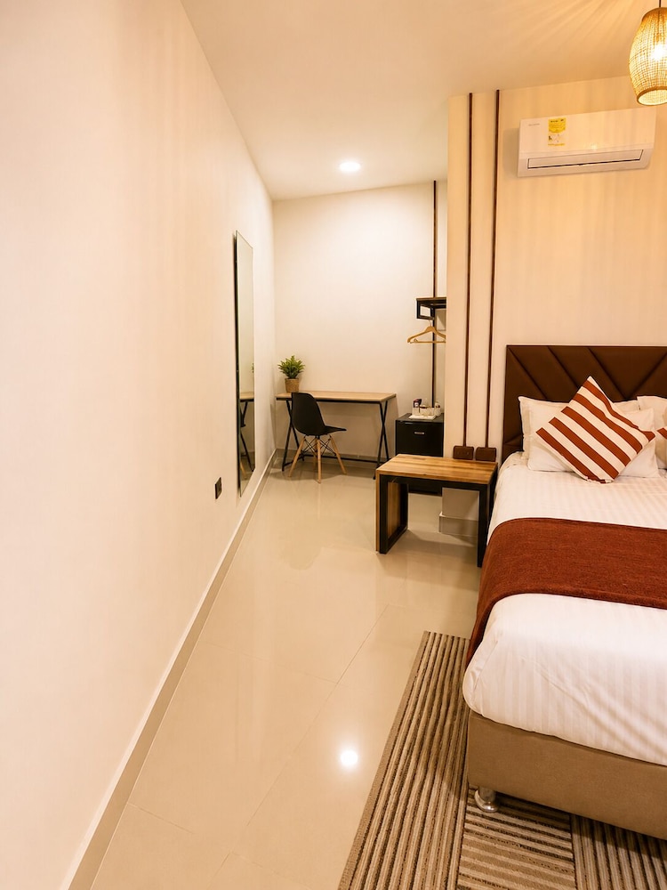Ethnic Thematic Hotel 16/50