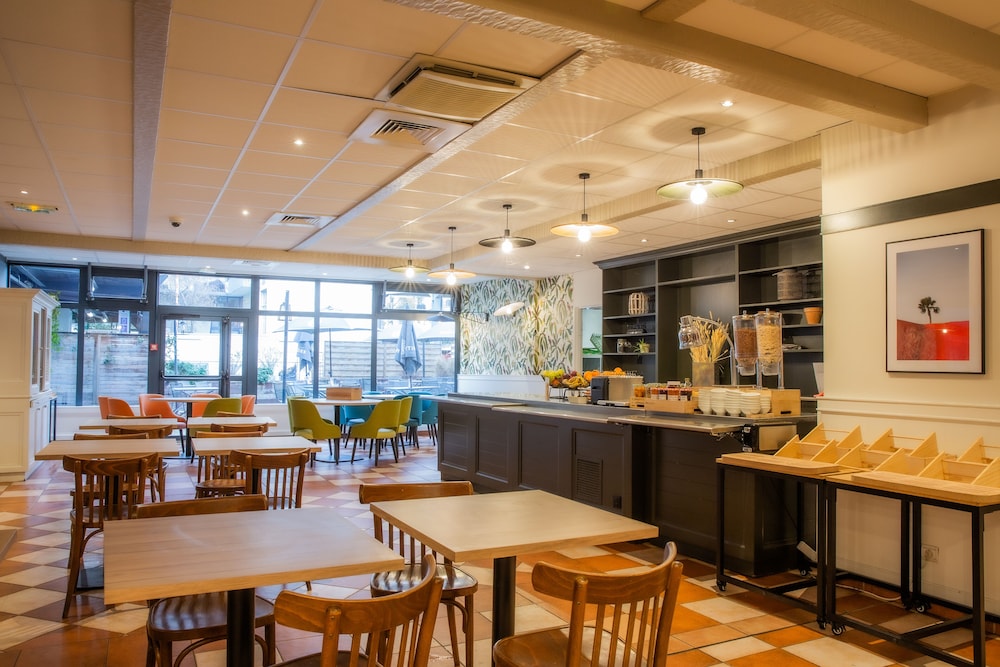 Ibis Paris Porte dOrleans 59/75