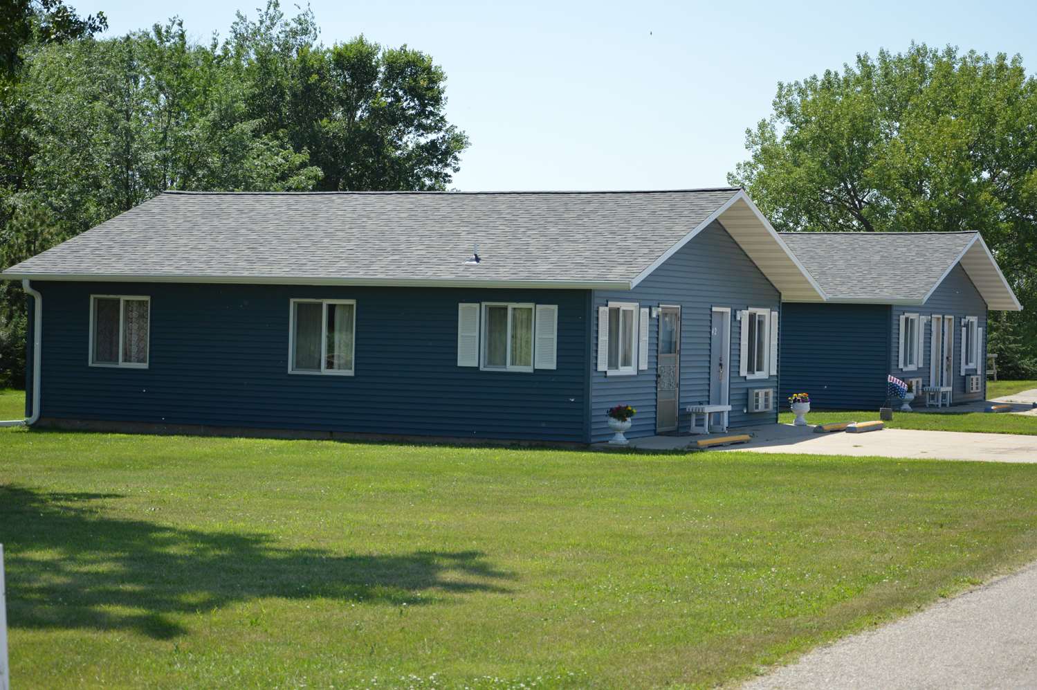 Americas Best Value Inn Suburban Motel 13/14