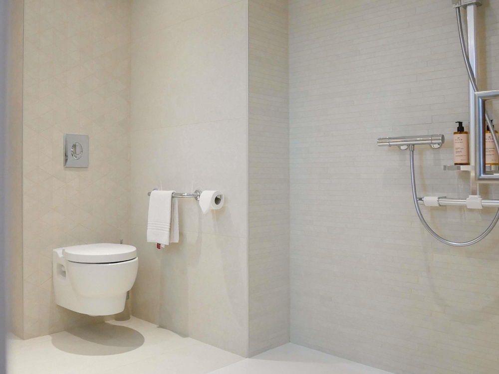 Mercure Poitiers Centre 71/73