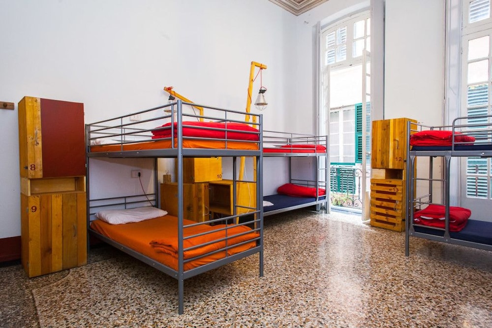 Ostellin Genova Hostel 22/28