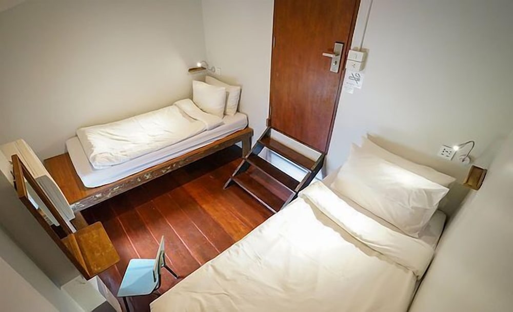 Here Hostel 23/66
