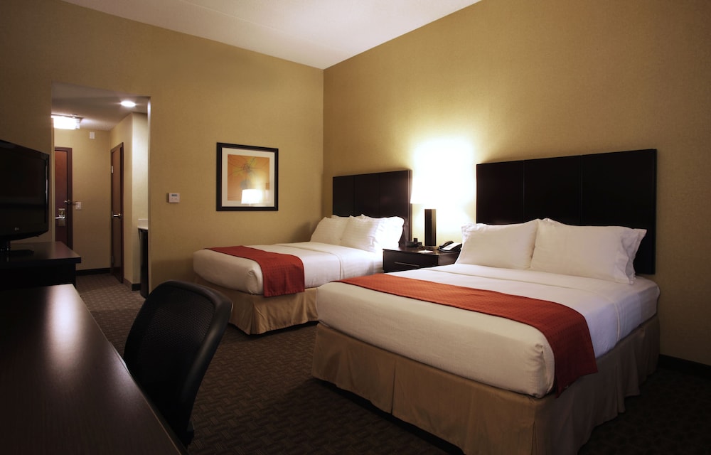 Holiday Inn Phoenix Chandler 23/70