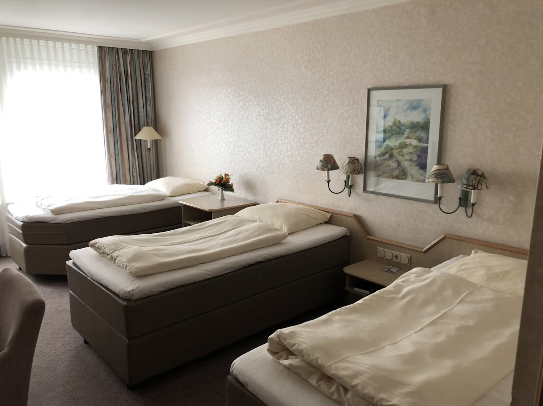 ROOM, TRIPLE