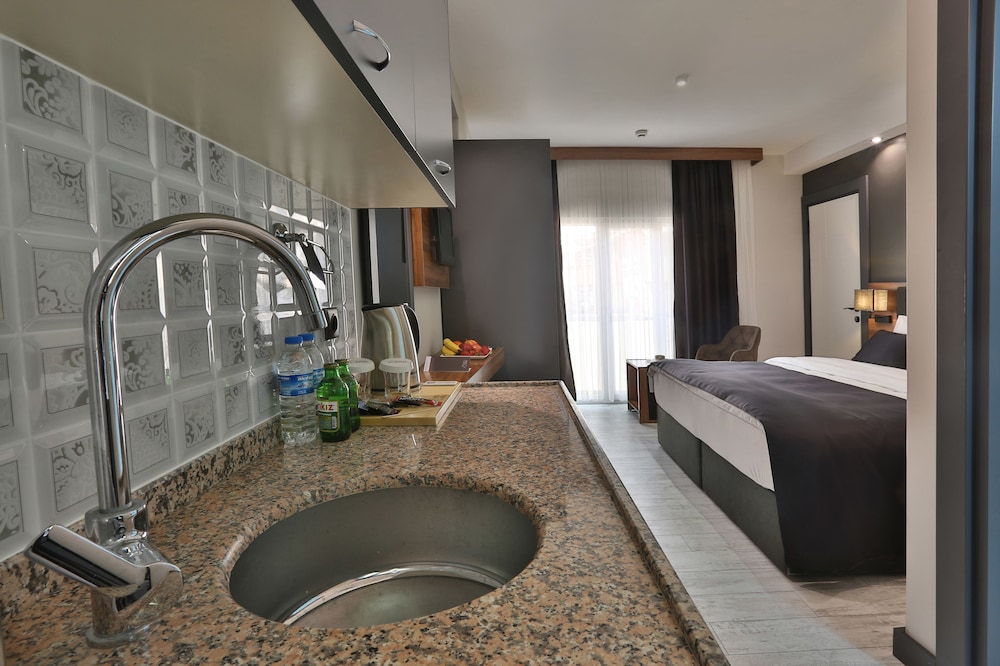 Azra Suite Otel 48/50