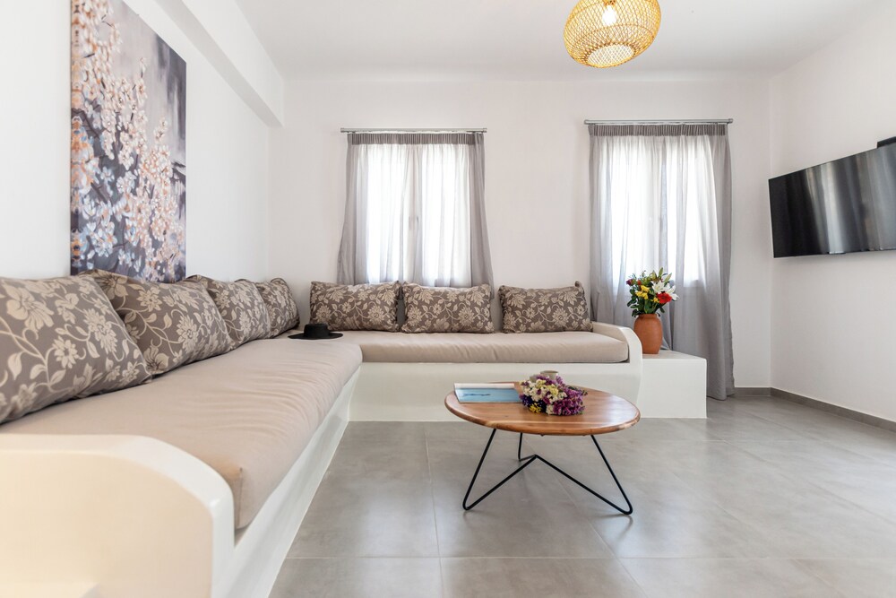 Villa Margarita 3 Bedroom Villa with Private Pool and Sea View 32/53