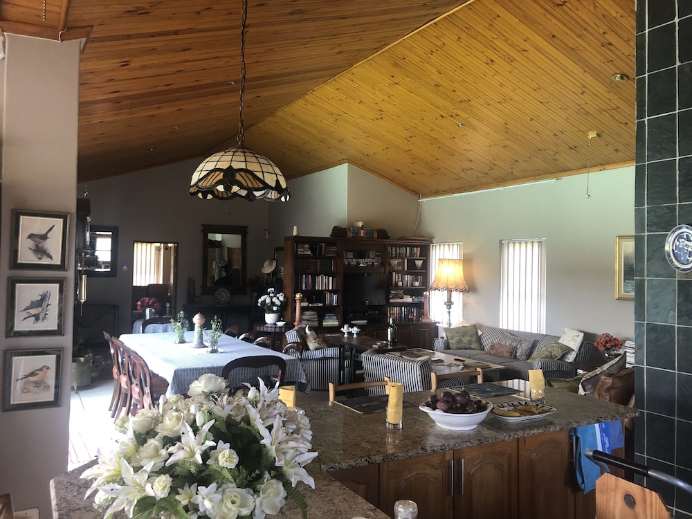 Wellington Country House 27/50