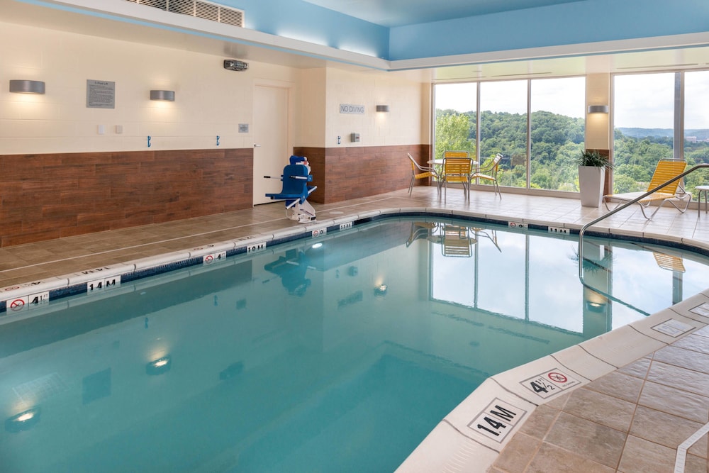 Fairfield Inn And Suites By Marriott Huntington 8/46