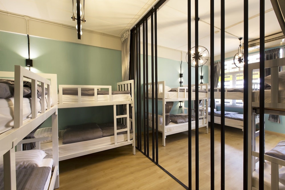 Hub Hatyai Hostel 11/27