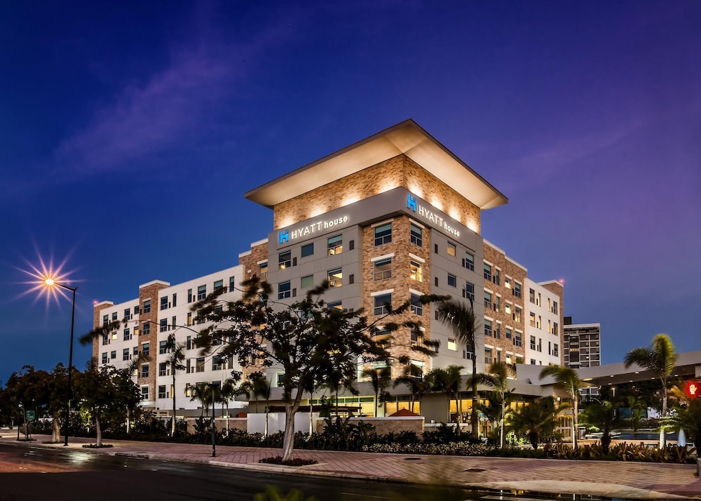 Hyatt House San Juan 5/74