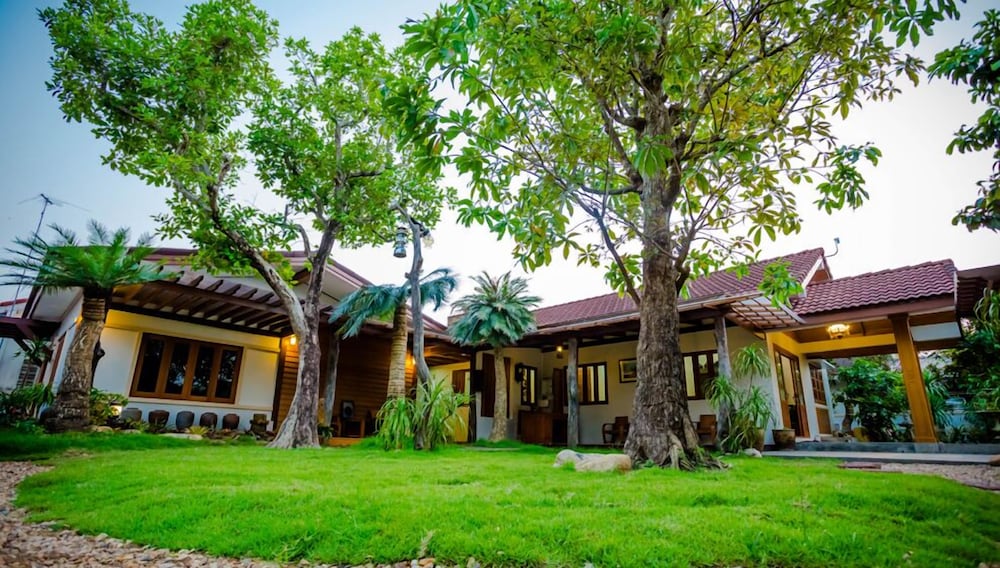 Tree Home Plus Home Stay 49/50