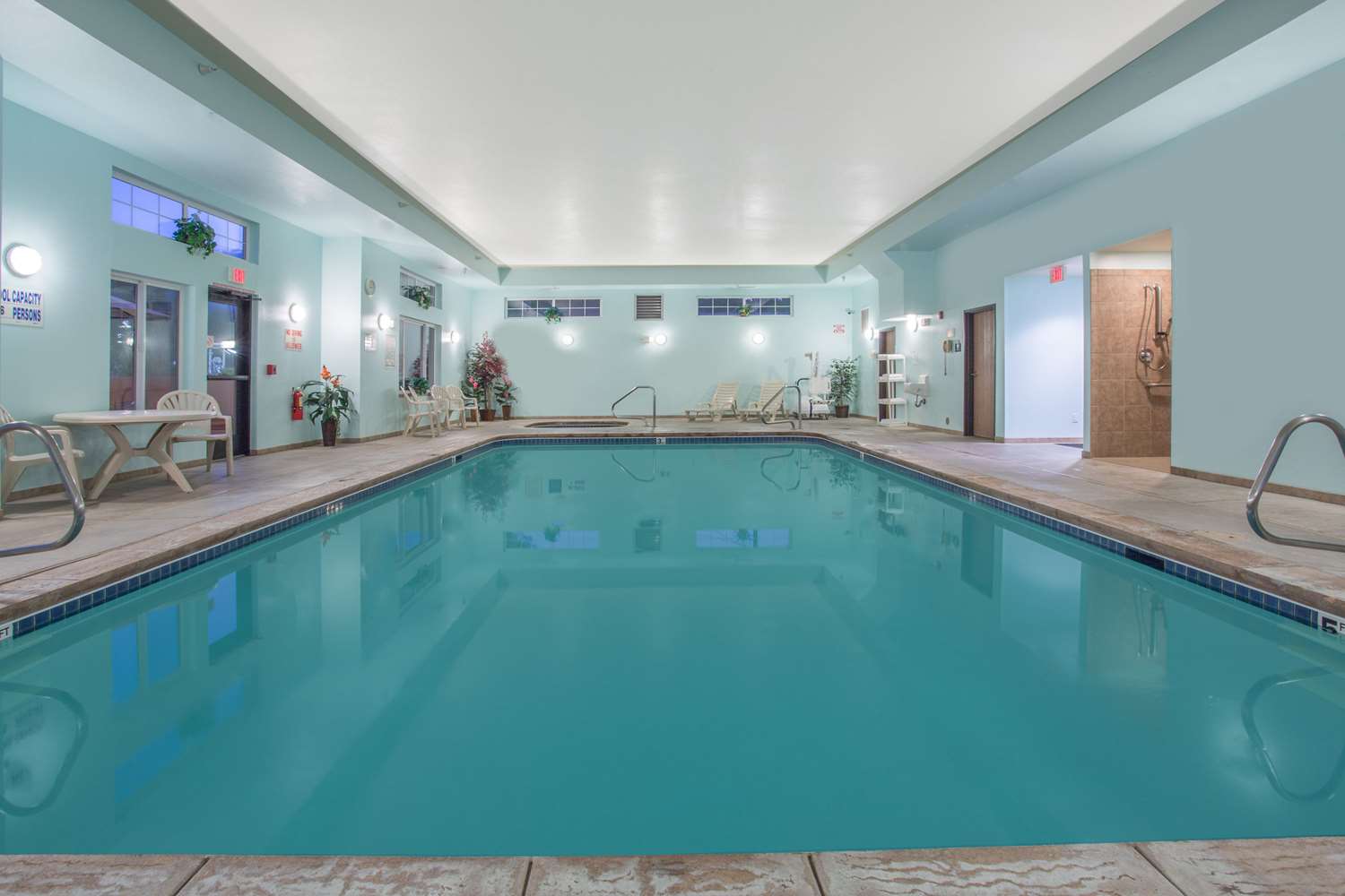Days Inn By Wyndham Manitou Springs 22/42