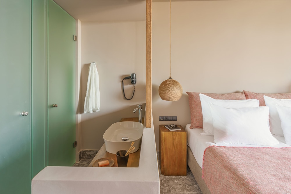 DOUBLE ROOM PANORAMIC BAY VIEW