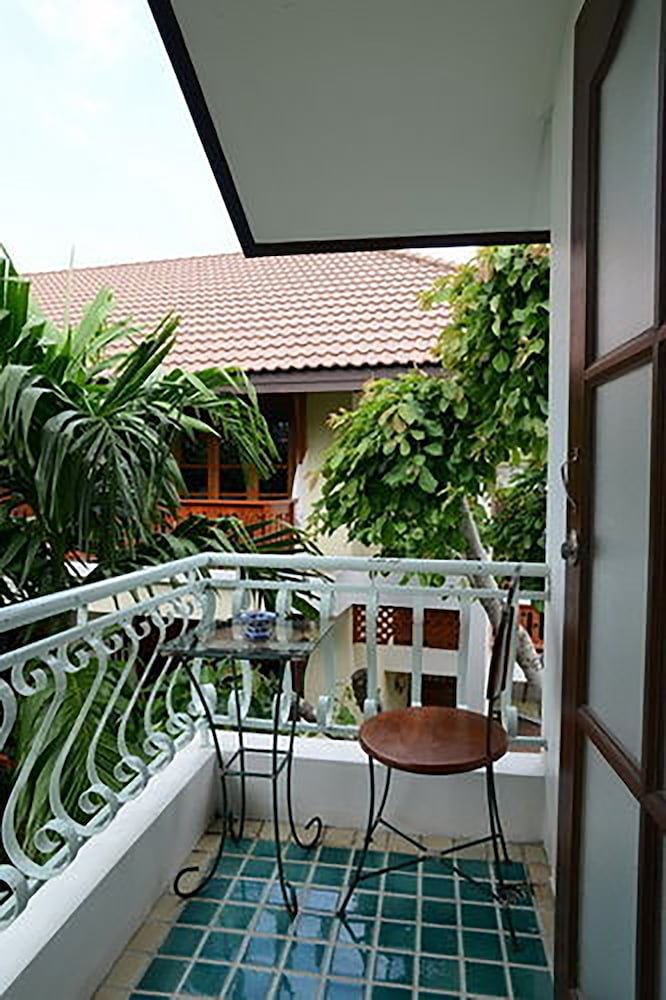 Sri-Pat Guesthouse 11/59