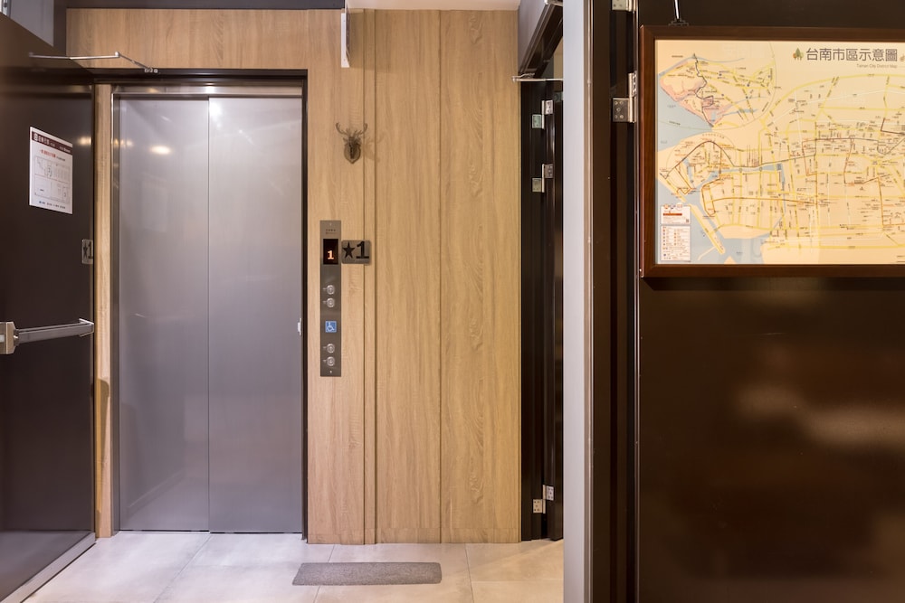 Hotel Brown - Zhongzheng 33/48