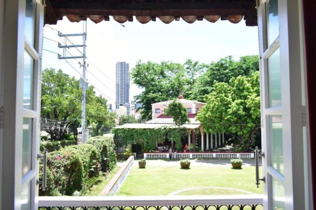 The Henry Suites MiraNila QC 36/41