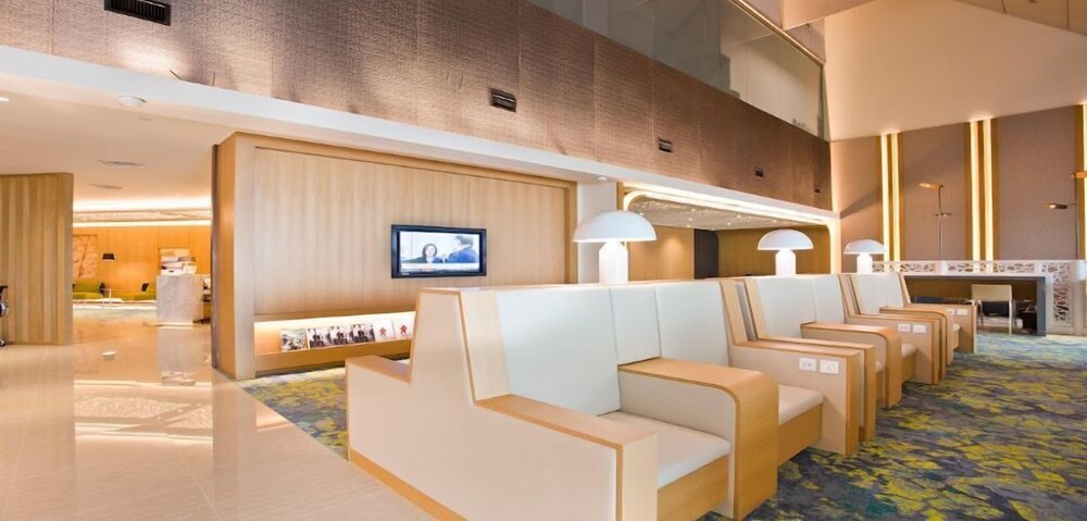 Ambassador Transit Lounge Singapore T2 22/27