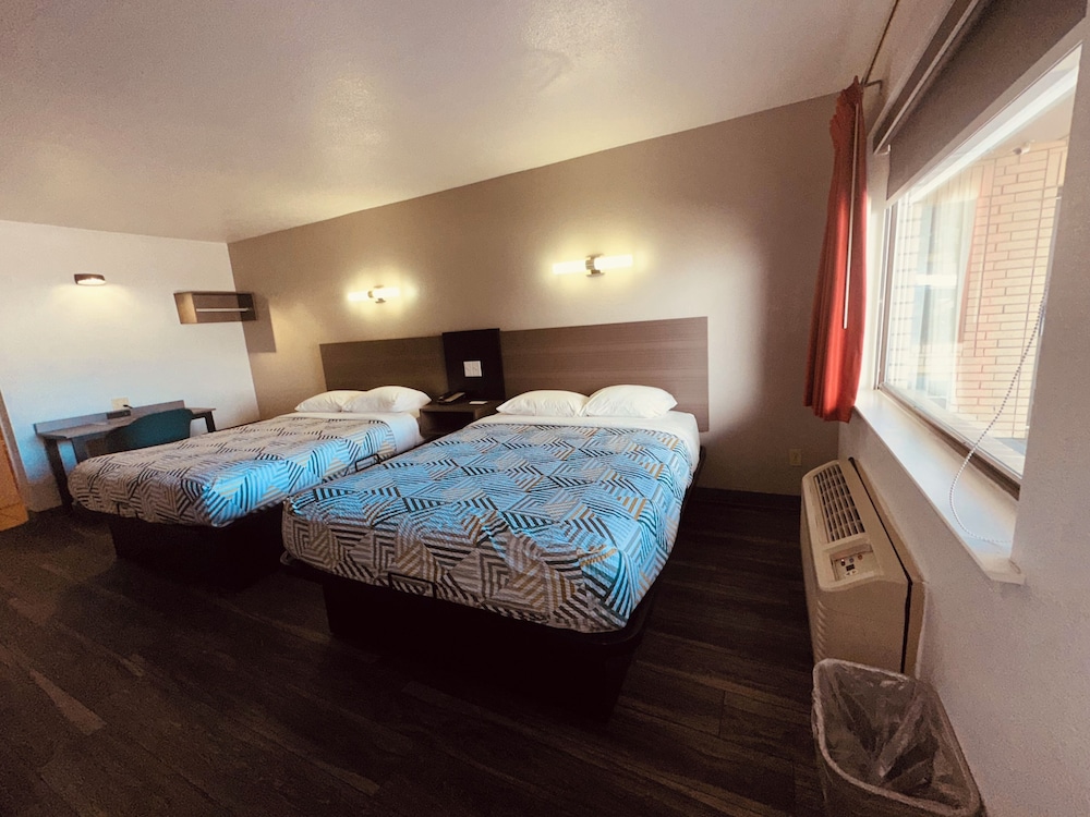 Motel6 San Antonio, TX - Fiesta Trails 25/49