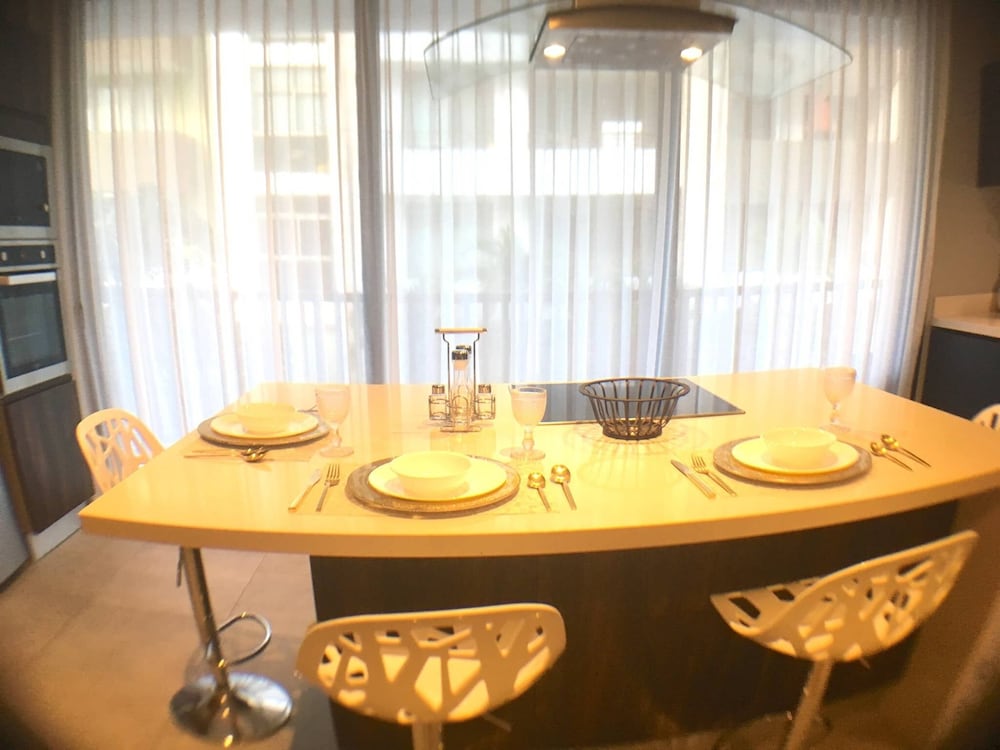 IT Boutique Hotel and Restaurant 58/73