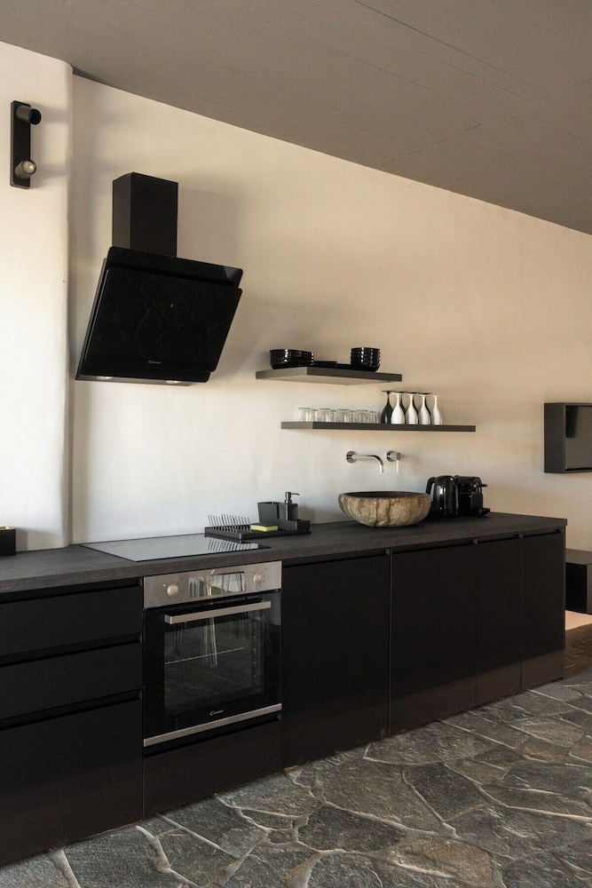 Mykonos Dot - Art Homes 14/46