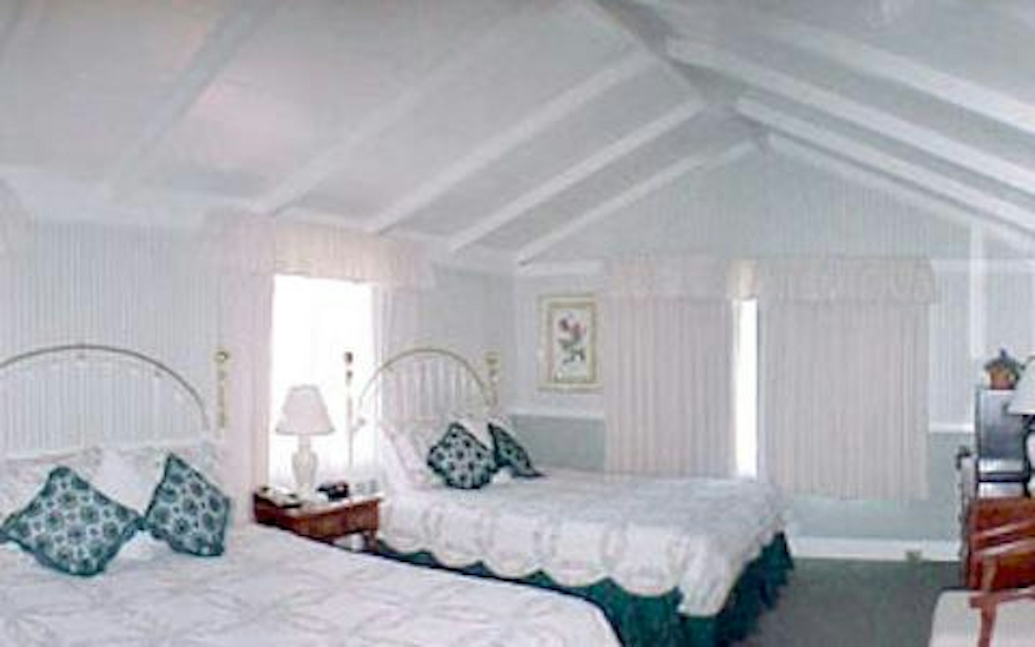 Carmel Green Lantern Inn 5/8