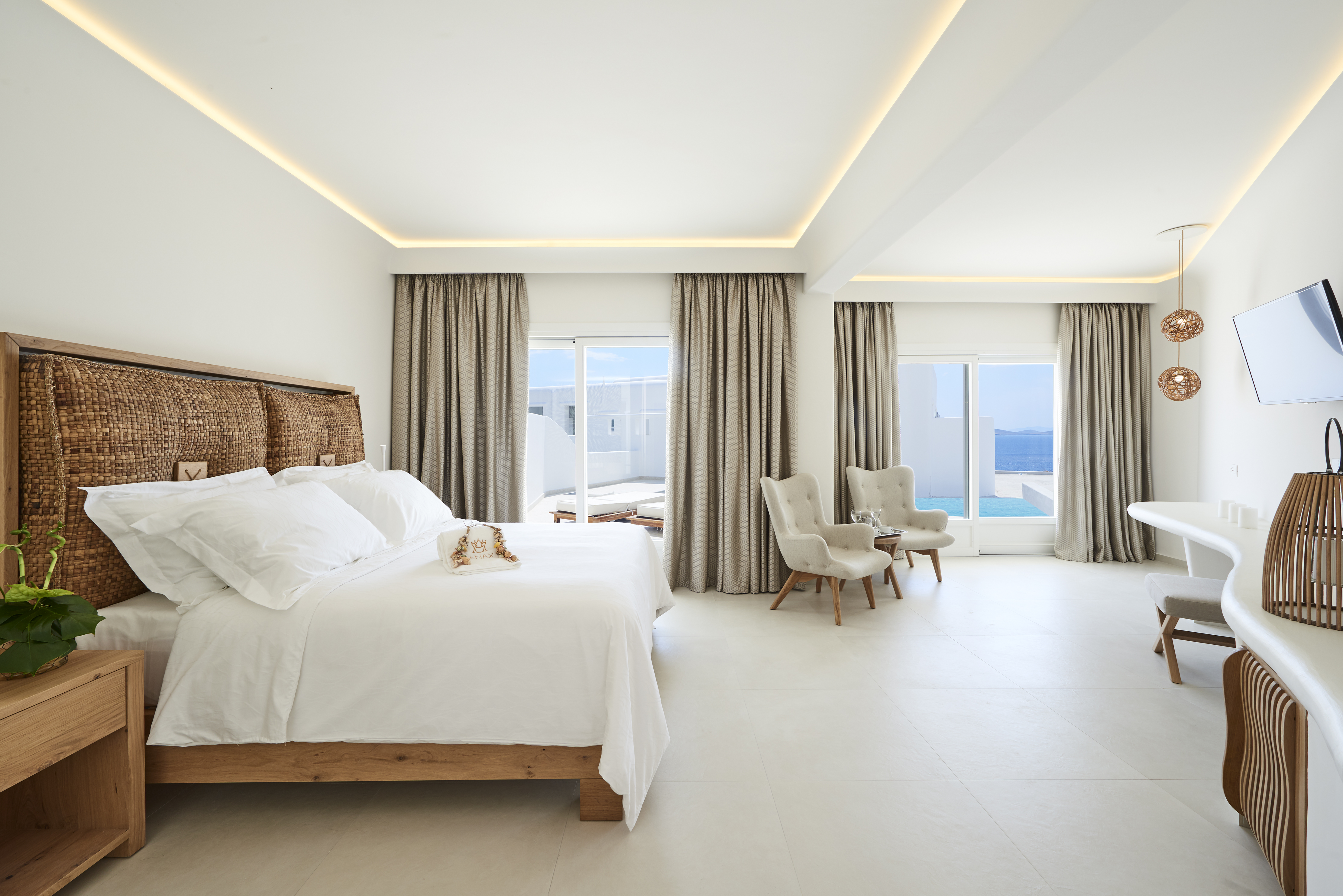 Exclusive, Suite, Lateral Side Sea View, Private Pool