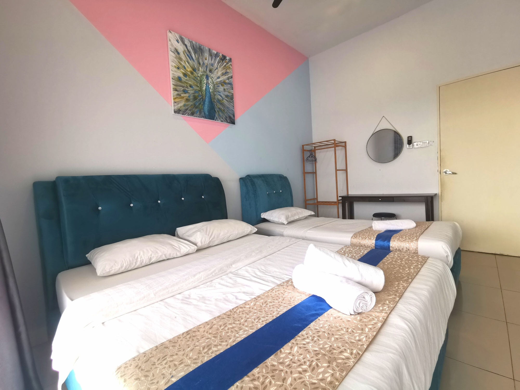 4 Bedrooms, Design, Apartment, 4 Beds, 2 King Beds, Queen Bed, Partial Sea View