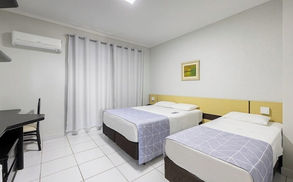 BRISTOL EXCELER PLAZA HOTEL 14/67
