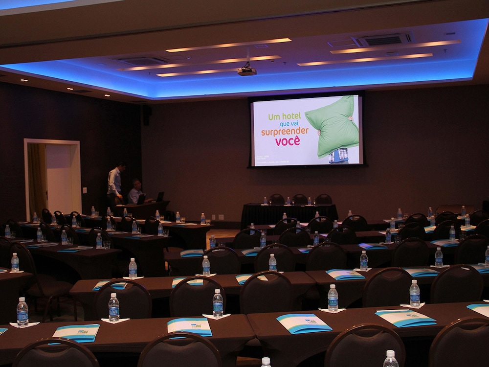 Ibis Styles Brasilia Aeroporto Hotel (ex Base Concept Hotel) 62/69