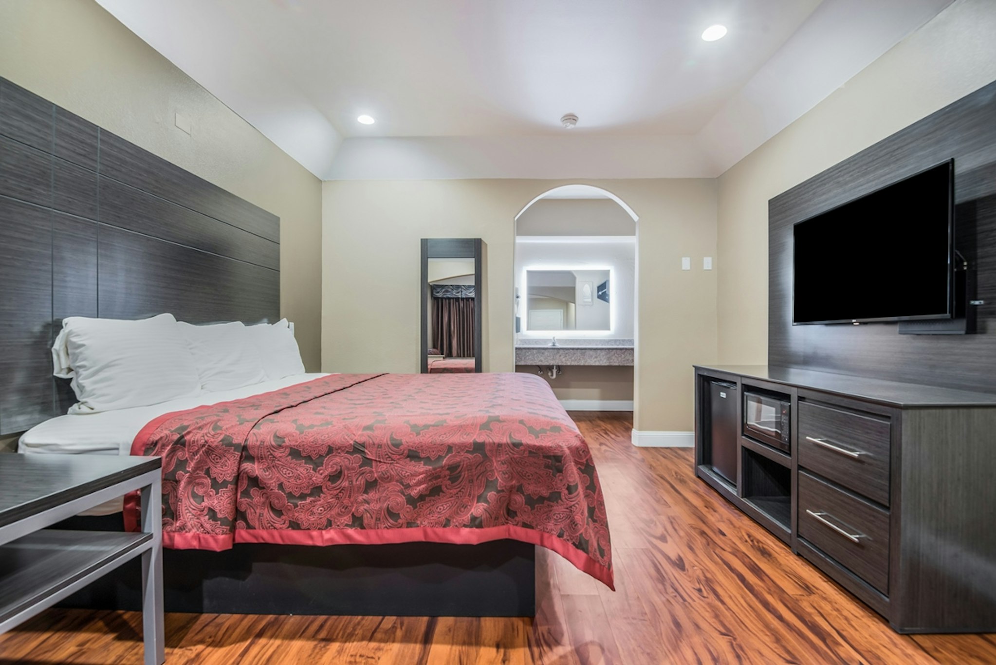 Scottish Inns & Suites IAH Airport Beltway8 3/24