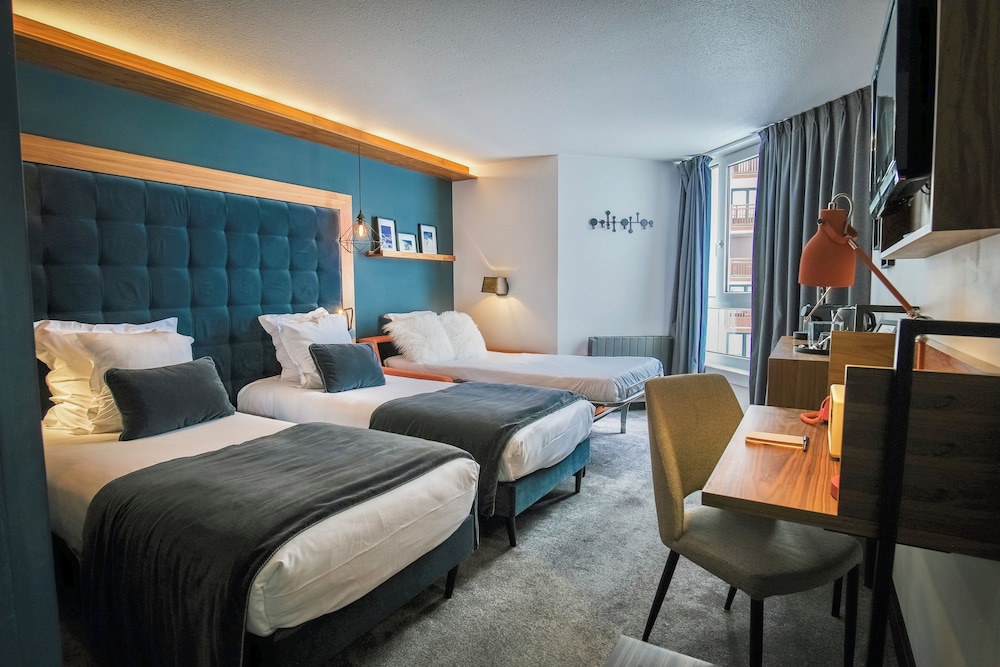 Room, Triple, Double Bed, Village View, Sofa