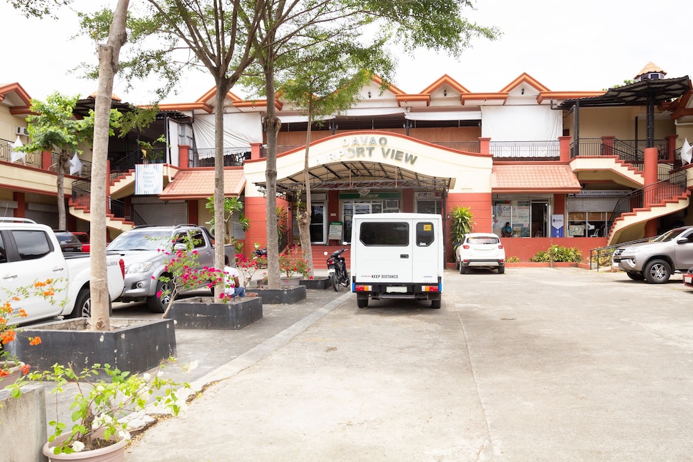 OYO 150 Davao Airport View Hotel 36/43