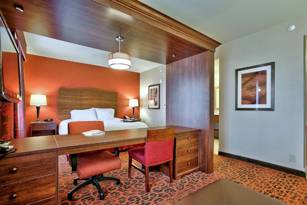 Hampton Inn And Suites Scottsdale Riverwalk 32/41
