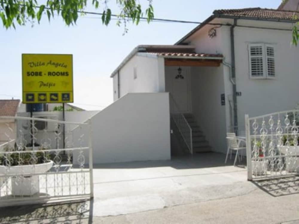 Villa Angela 75/80