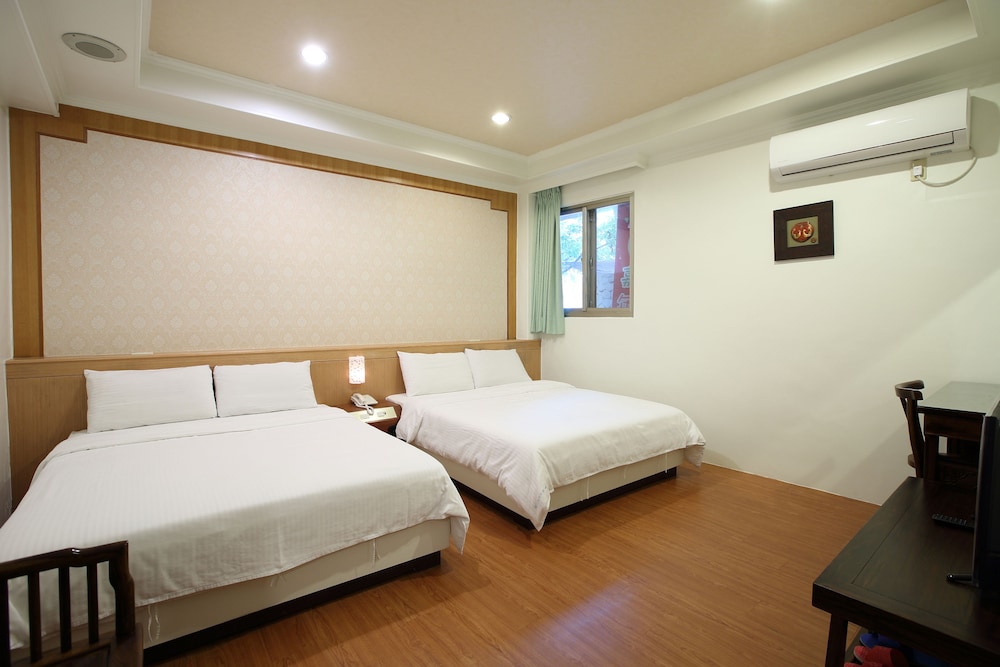 Long Shan Hotel 14/68