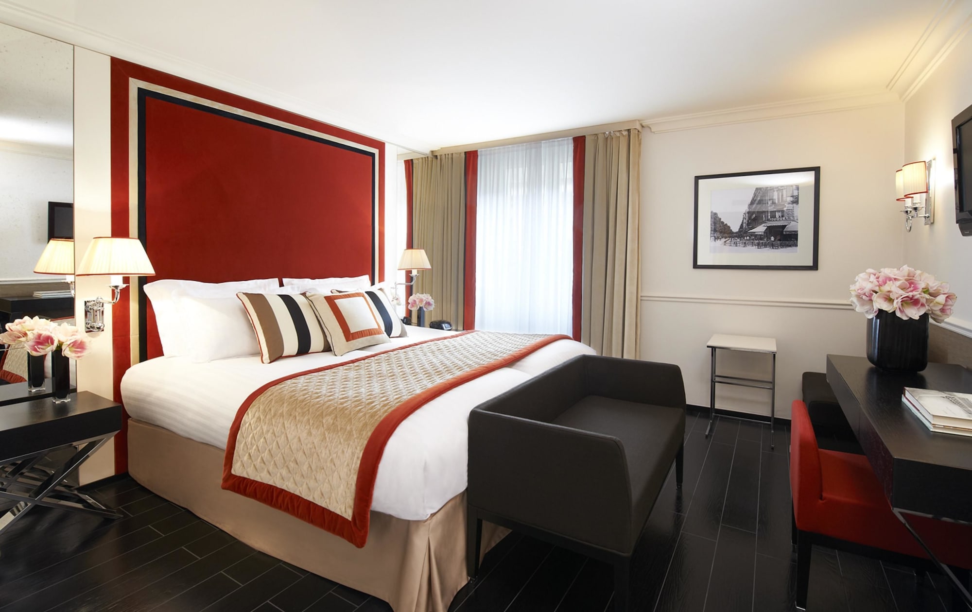 DELUXE, DOUBLE OR TWIN BED