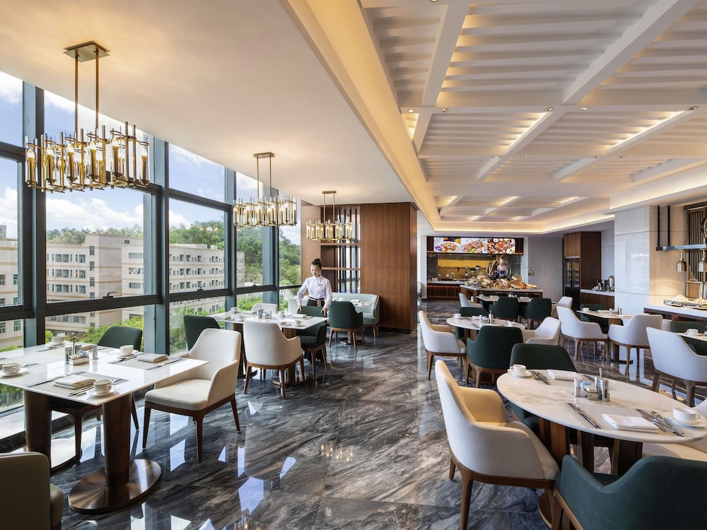 Mercure Shenzhen Pinghu 57/72