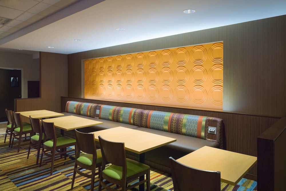 Fairfield Inn Suites By Marriott Paramus 26/47