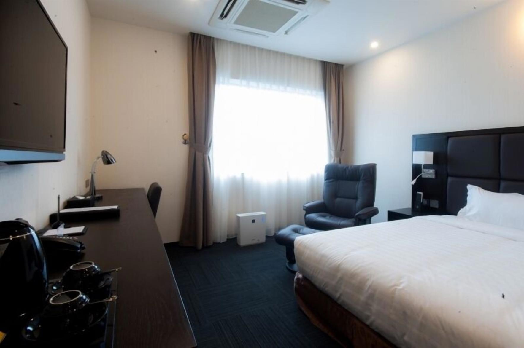 Semi Room, Superior, Semi Double Bed, Smoking