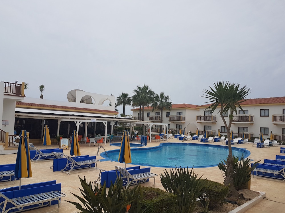 Cosmelenia Apartments 44/51