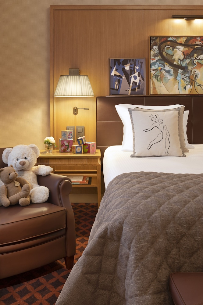 HOTEL BARRIERE LE WESTMINSTER 11/63