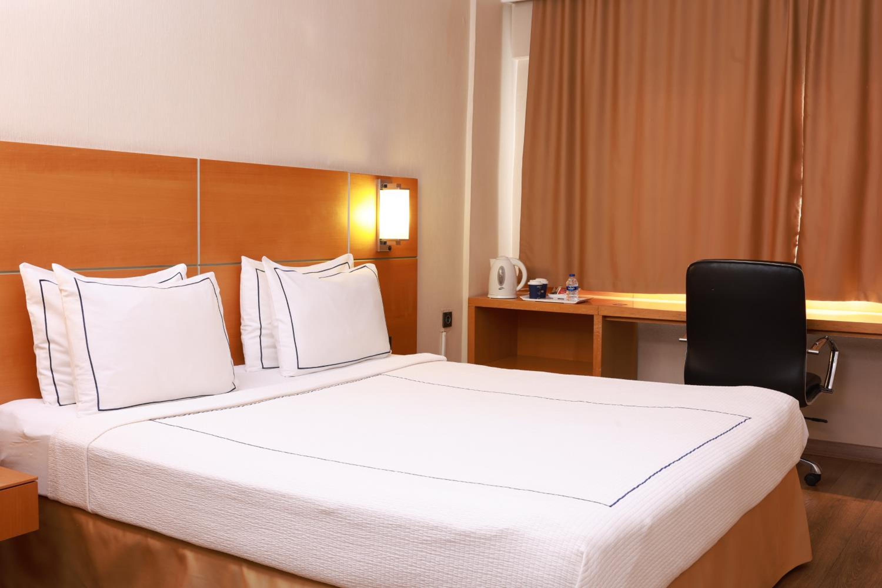 غرفة ديلوكس بسرير مزدوج وسرير فردي، Anemon Aegean Hotel 4/9