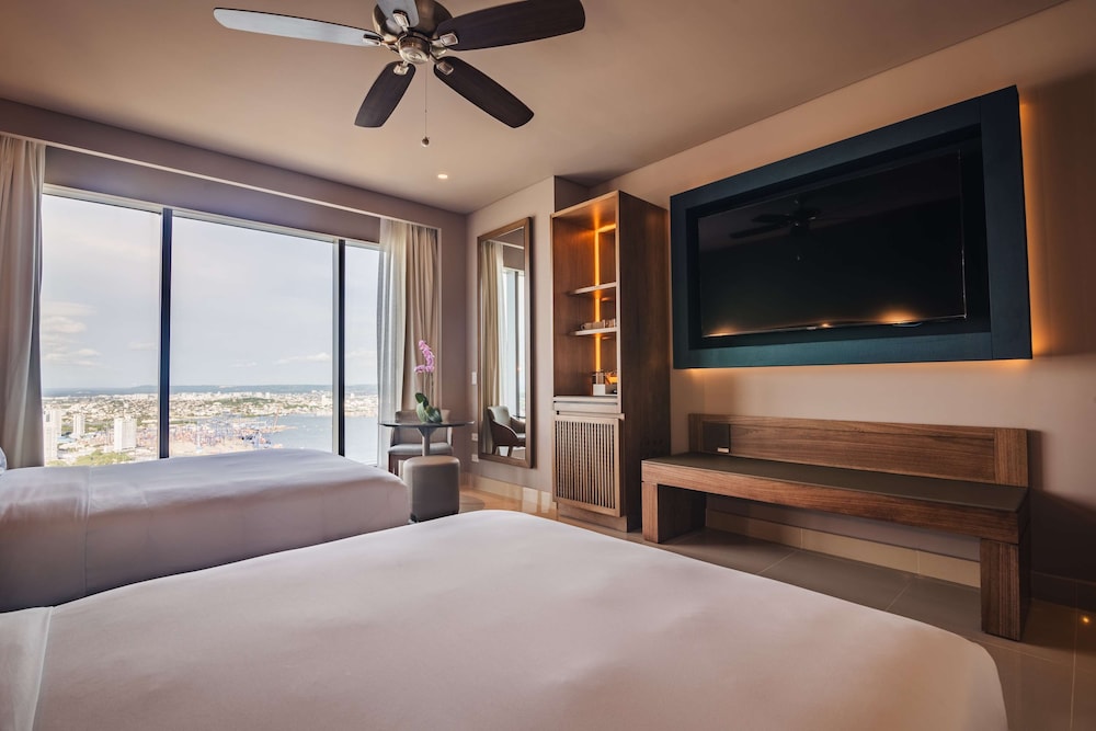 Club, 2 Double Beds, Bay View