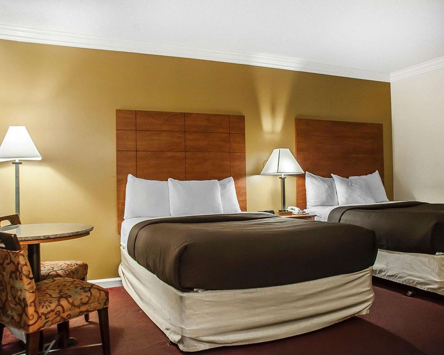 ROOM, 2 DOUBLE BEDS