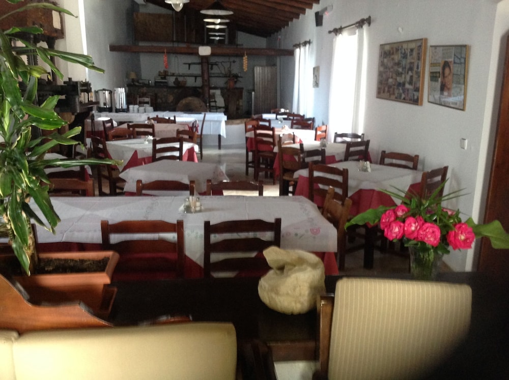 Oasis Guesthouse 15/35