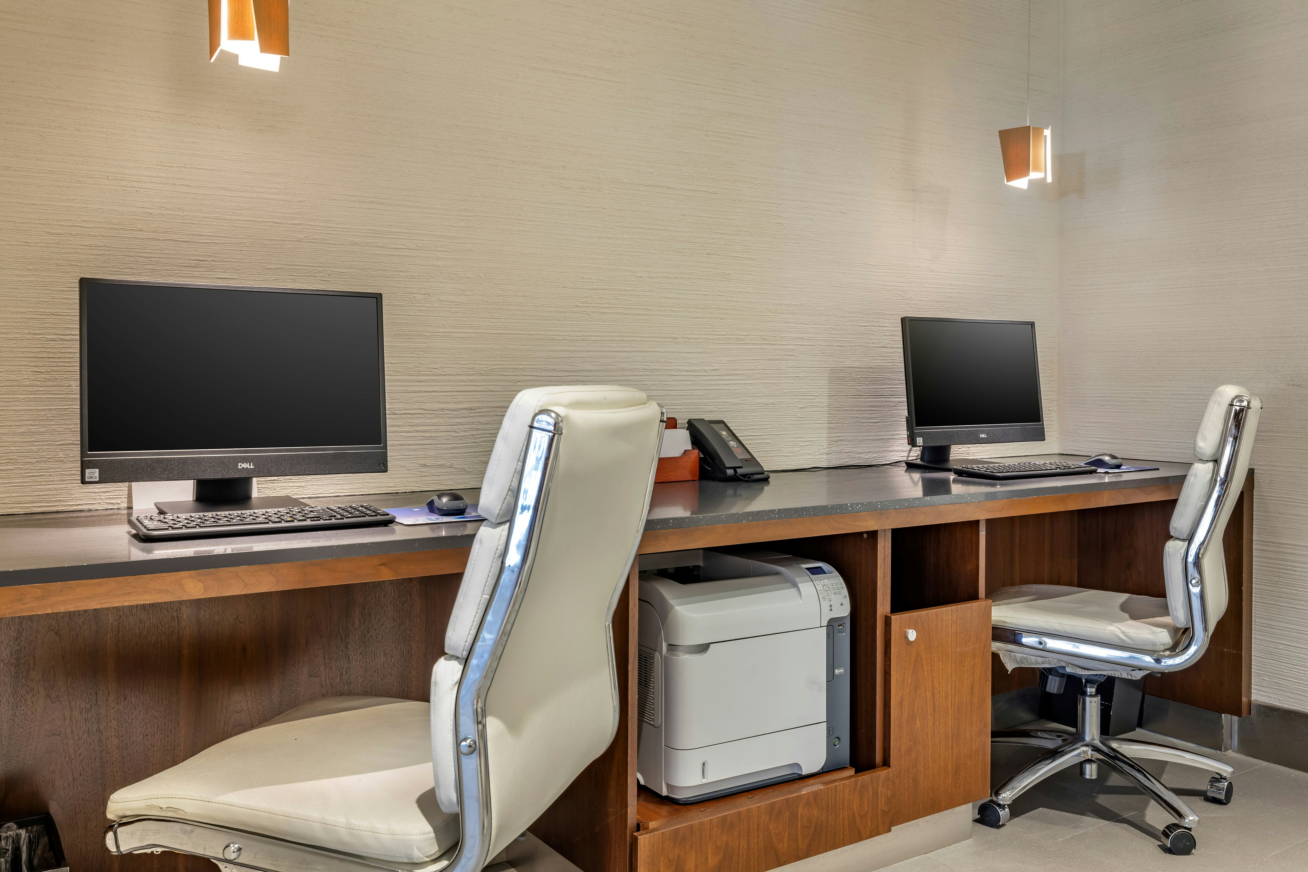 Hokulani Waikiki By Hilton Grand Vacations 60/68