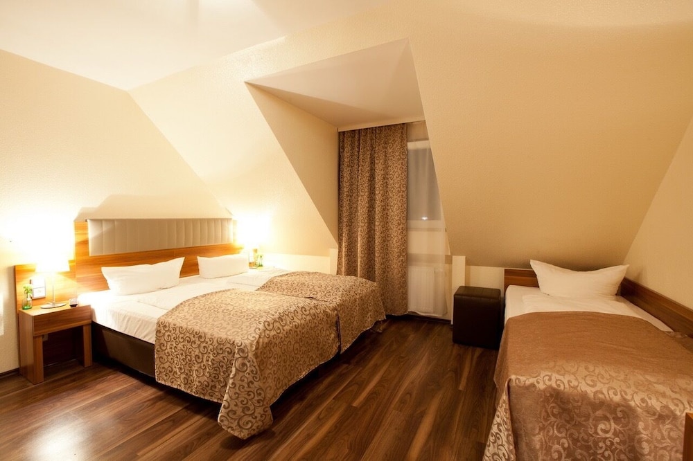 Hotel Arena Messe Frankfurt 9/21